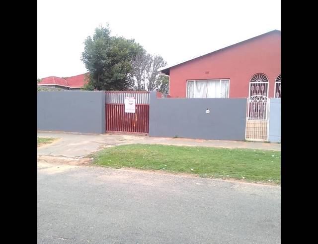 3 BEDROOM PROPERTY TO RENT IN REGENTS PARK